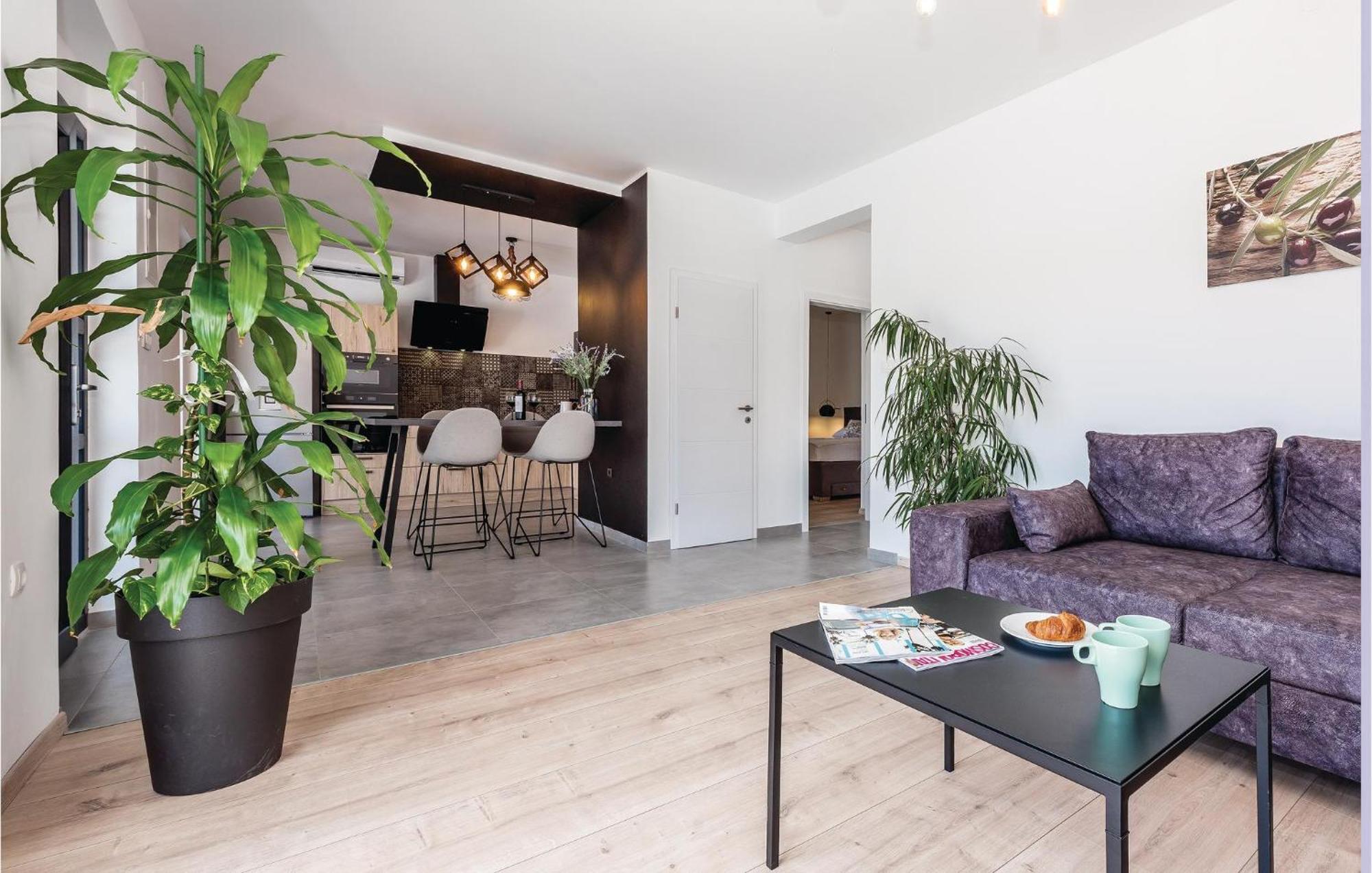 Lovely Home In Betina With Wifi Extérieur photo