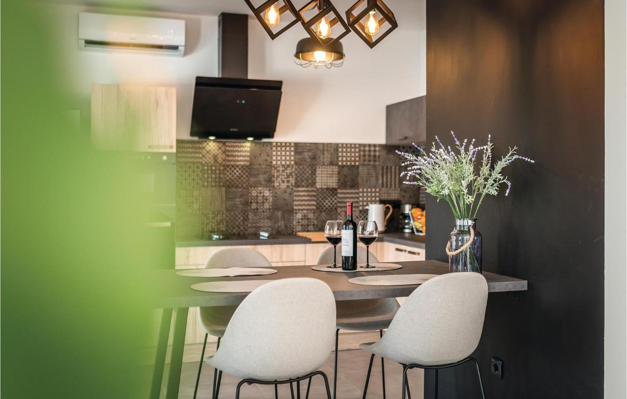 Lovely Home In Betina With Wifi Extérieur photo