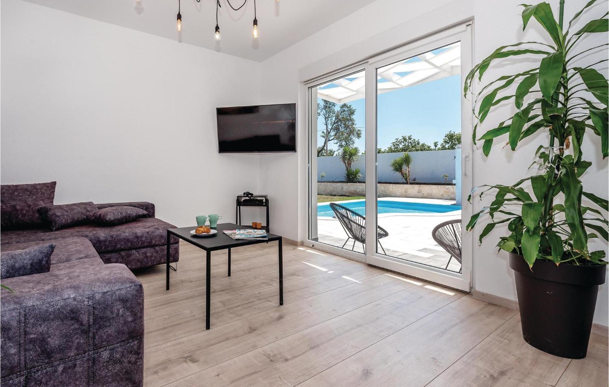 Lovely Home In Betina With Wifi Extérieur photo