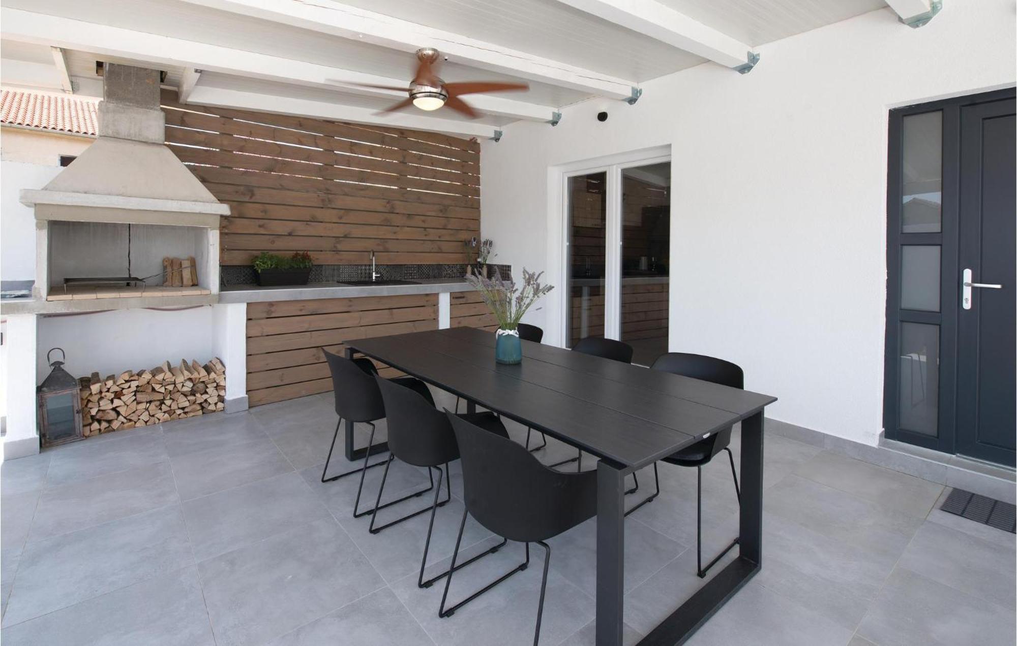 Lovely Home In Betina With Wifi Extérieur photo